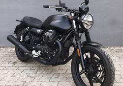 Moto Guzzi V7 Stone (2021 - 24) usata