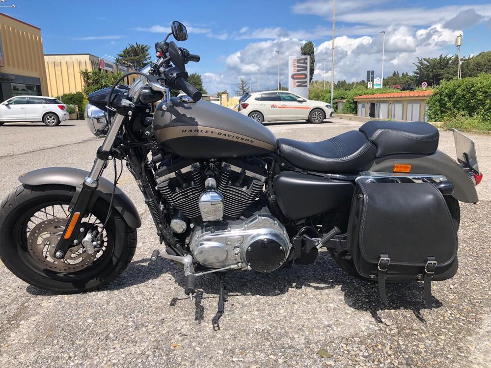 Harley-Davidson 1200 Custom (2017) - XL 1200C (4)