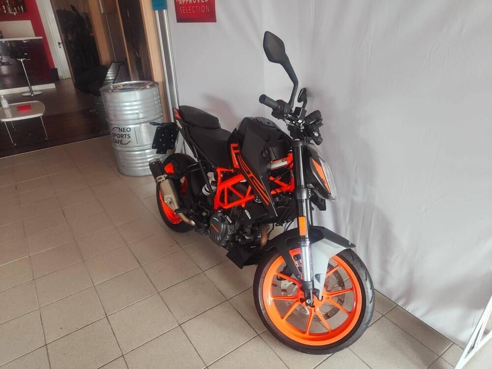 KTM 125 Duke (2021 - 23) (2)