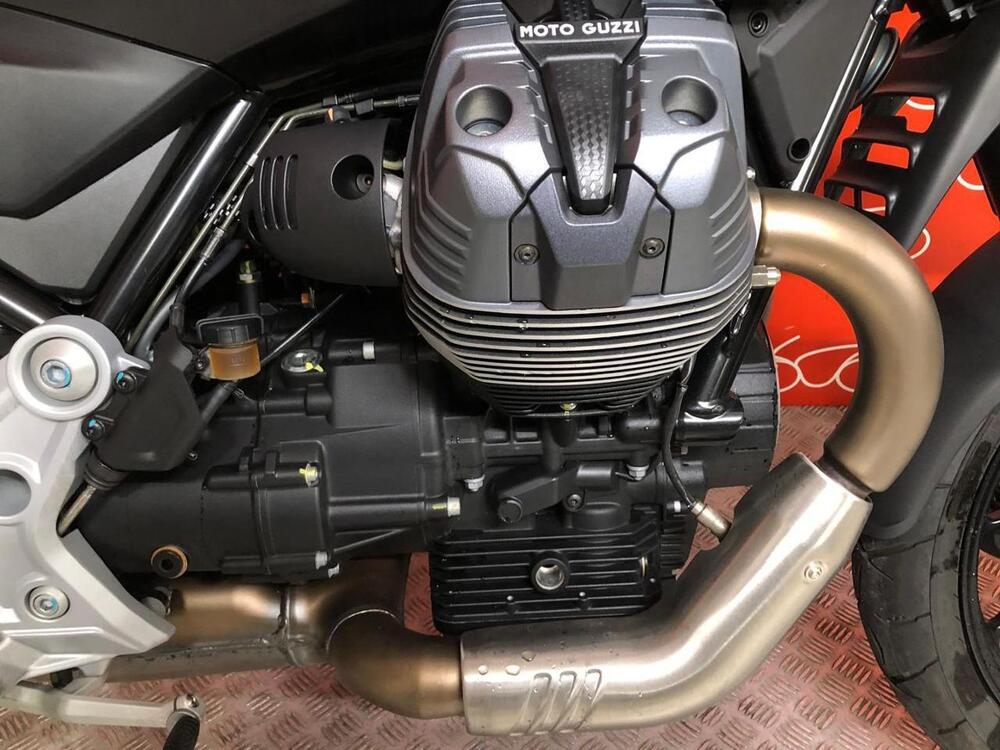 Moto Guzzi V85 Strada (2024) (5)