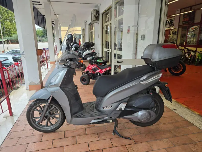 Kymco People 300i GT (2010 - 17) (2)
