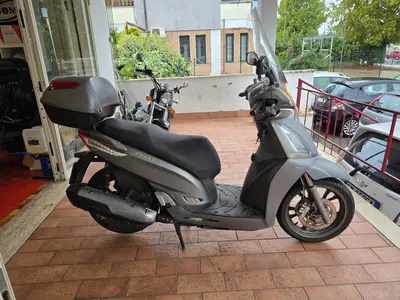 Kymco People 300i GT (2010 - 17) usata