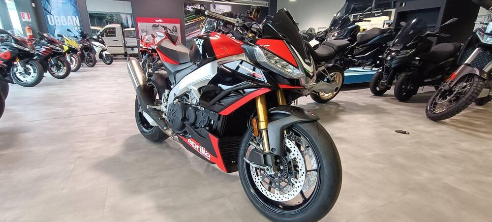 Aprilia Tuono 1100 V4 Factory SE-09 SBK (2024) (3)