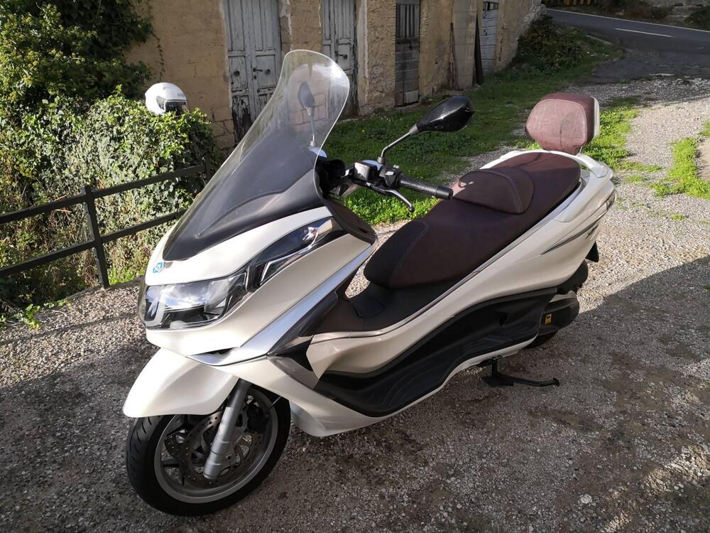 Piaggio X10 350 ie Executive (2011 - 17) (5)