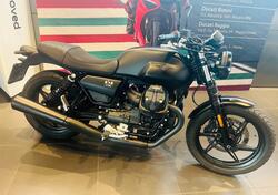 Moto Guzzi V7 Stone (2021 - 24) usata