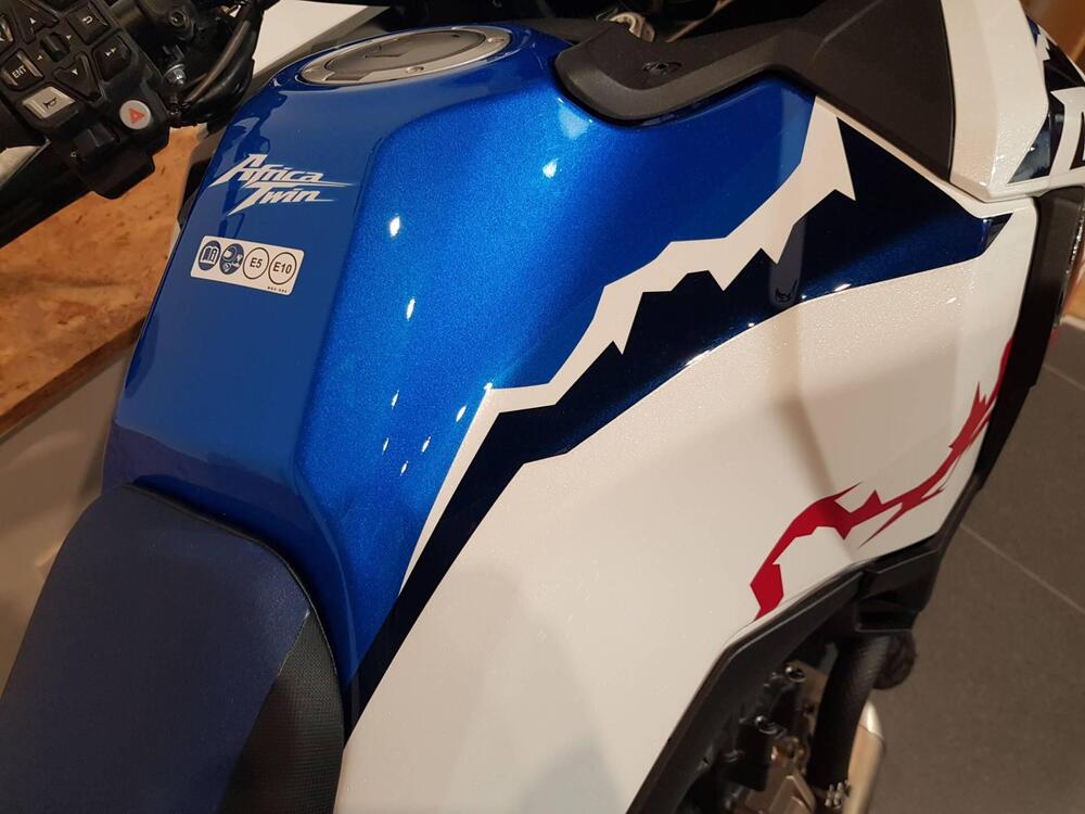 Honda Africa Twin CRF 1100L ES (2024 - 25) (5)