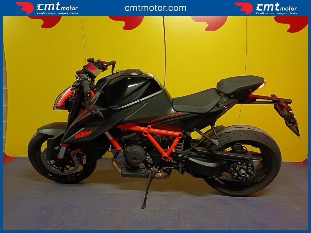 KTM 1290 Super Duke R (2021) (3)