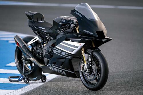 Yamaha R9: ecco la versione racing che correrà il mondiale SSP2025. Come cambia [GALLERY] (5)