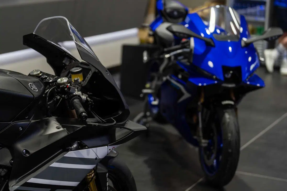 Yamaha R9: ecco la versione racing che correrà il mondiale SSP2025. Come cambia [GALLERY] (13)