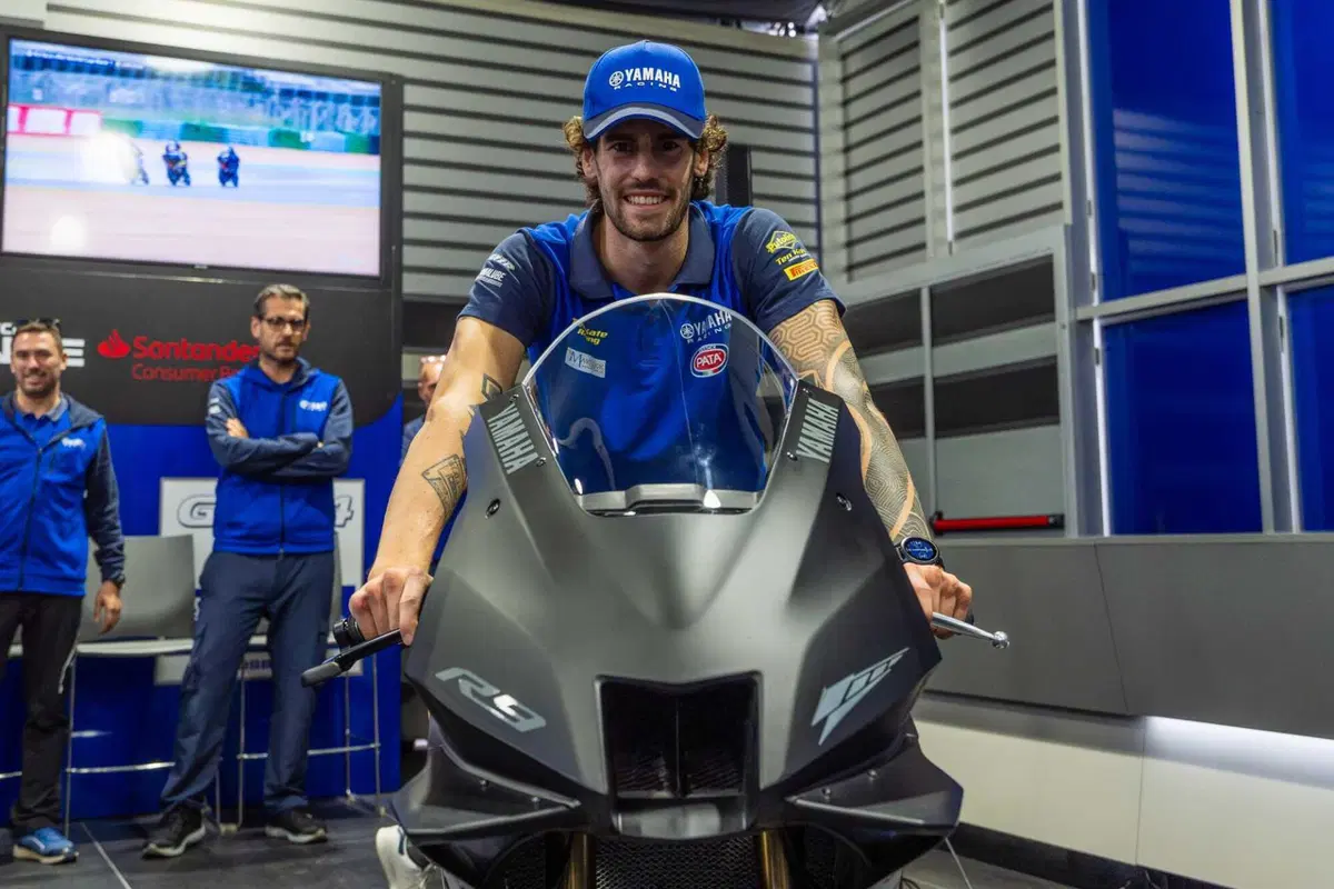 Yamaha R9: ecco la versione racing che correrà il mondiale SSP2025. Come cambia [GALLERY] (17)