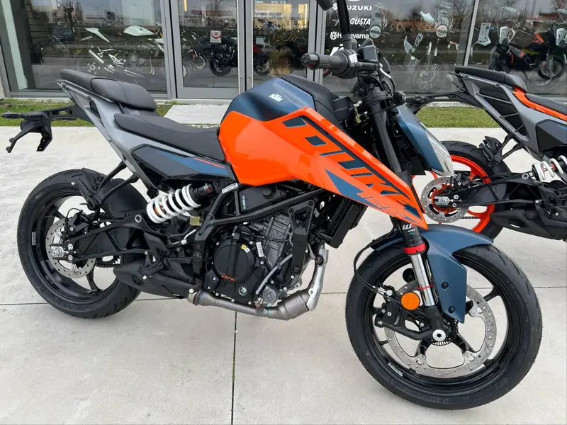 KTM 125 Duke (2024 - 25) (2)