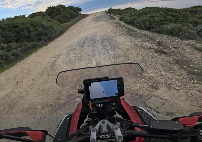 BMW R 1300 GS Adventure: le prime impressioni di guida [VIDEO]