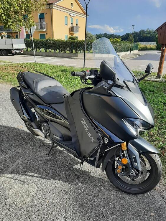 Yamaha T-Max 560 Tech Max (2020) (4)