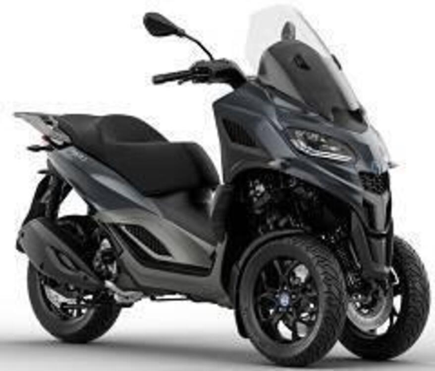 Piaggio MP3 310 (2025) (2)