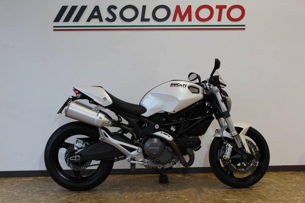 Ducati Monster 696 Plus (2007 - 14) (2)