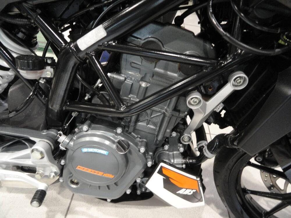 KTM 125 Duke ABS (2013 - 16) (4)