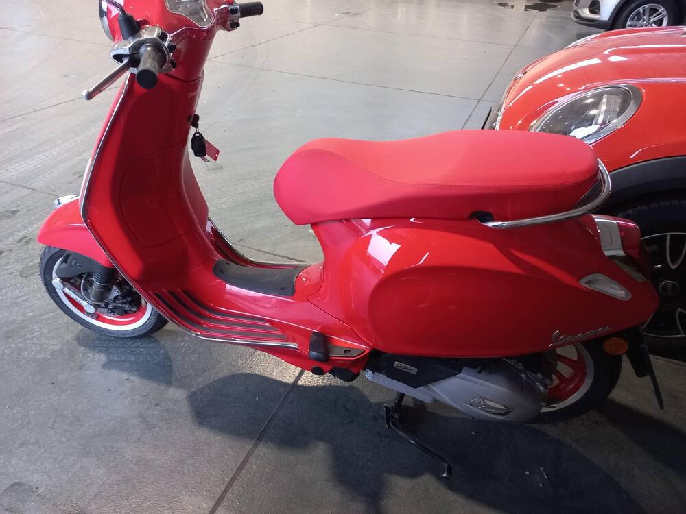 Vespa Primavera 125 RED (2021 - 24) (2)