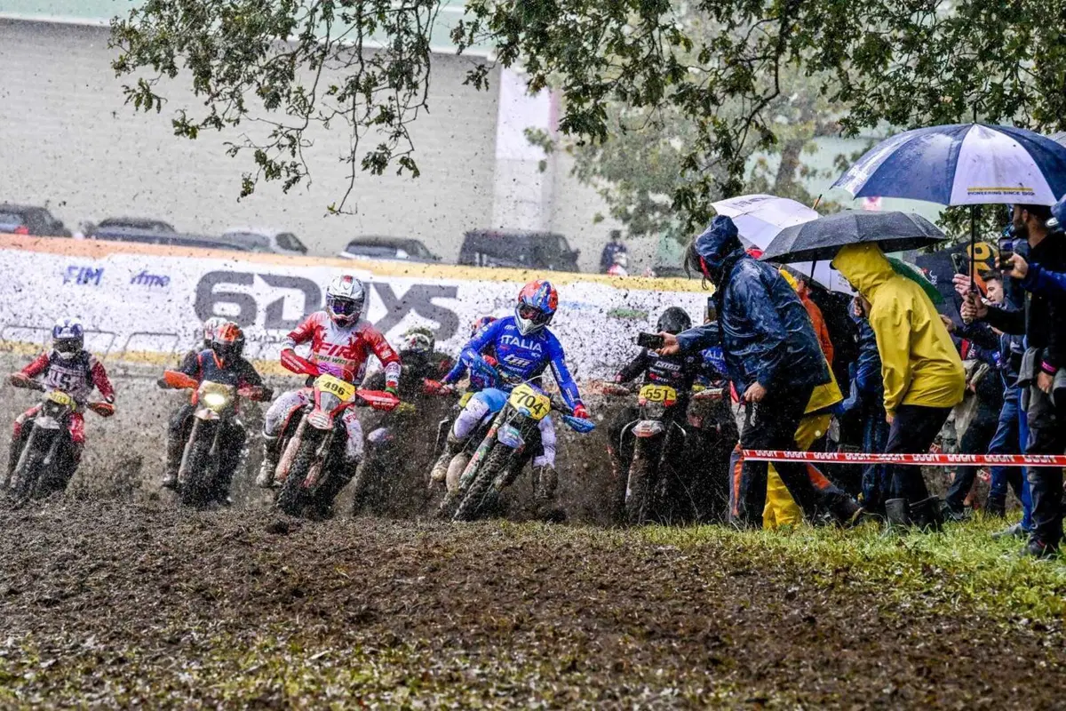 FIM 6DAYS® FINALE. Garcia semidio, Francia modello, Club Italia stella guida [VIDEO] (40)