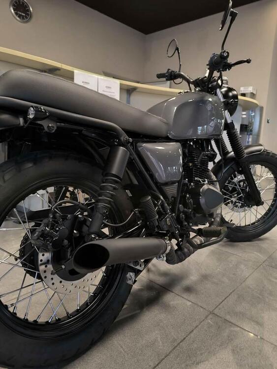 Brixton Motorcycles BX 125 X Scrambler EFI (2017 - 19) (4)