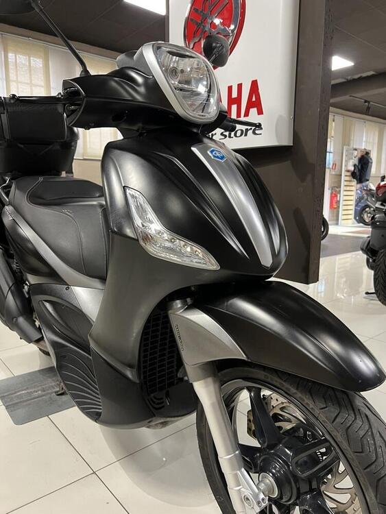 Piaggio Beverly 350 SportTouring ie ABS (2011 - 17)