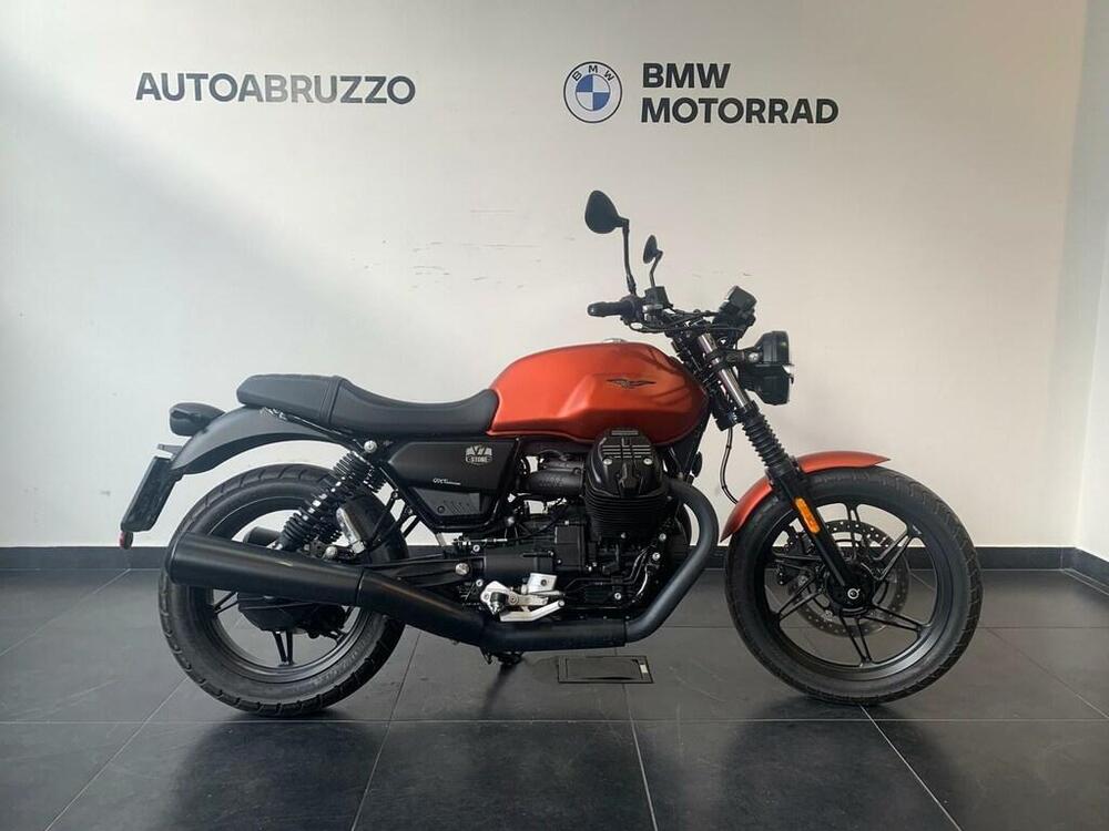 Moto Guzzi V7 Stone (2021 - 24)