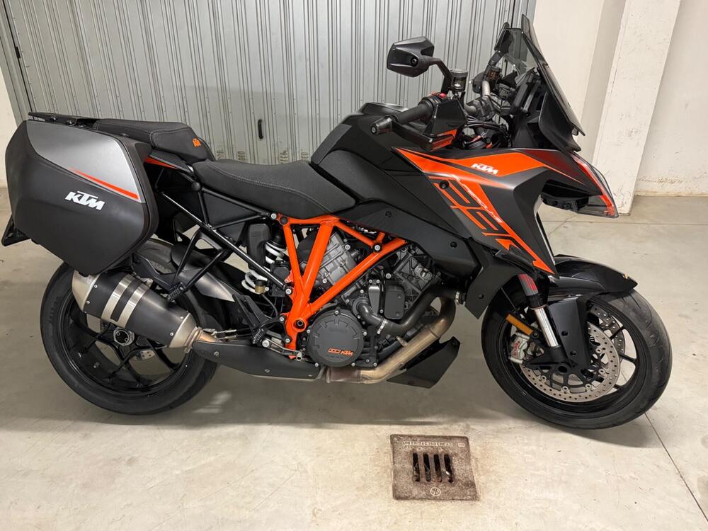 KTM 1290 Super Duke GT (2019 - 20) (2)