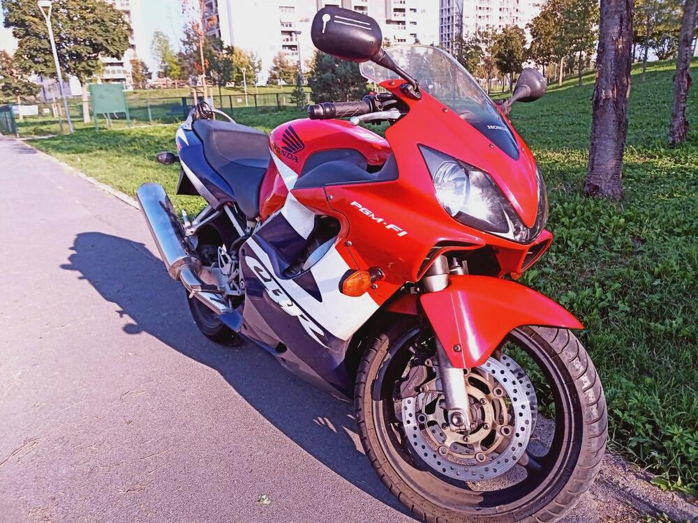 Honda CBR 600 F (2001 - 06) (2)