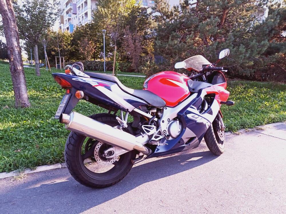 Honda CBR 600 F (2001 - 06) (3)