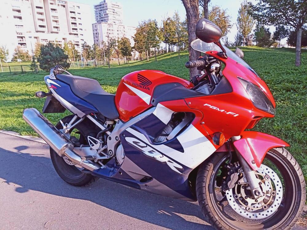 Honda CBR 600 F (2001 - 06) (4)