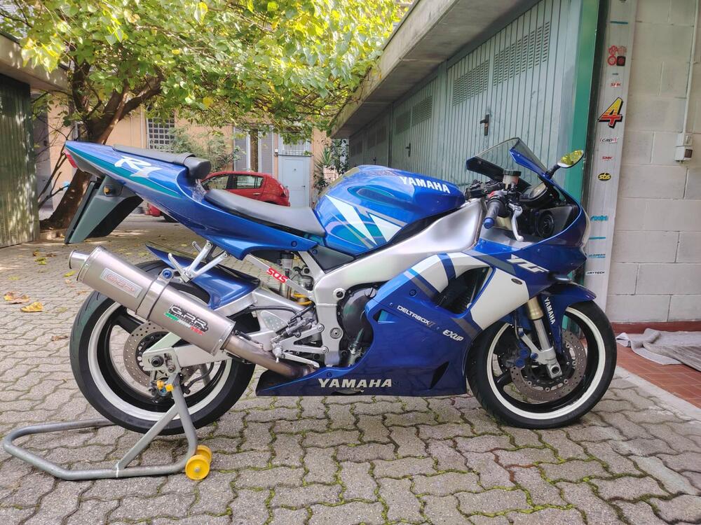 Yamaha YZF R1 (2000 - 01)