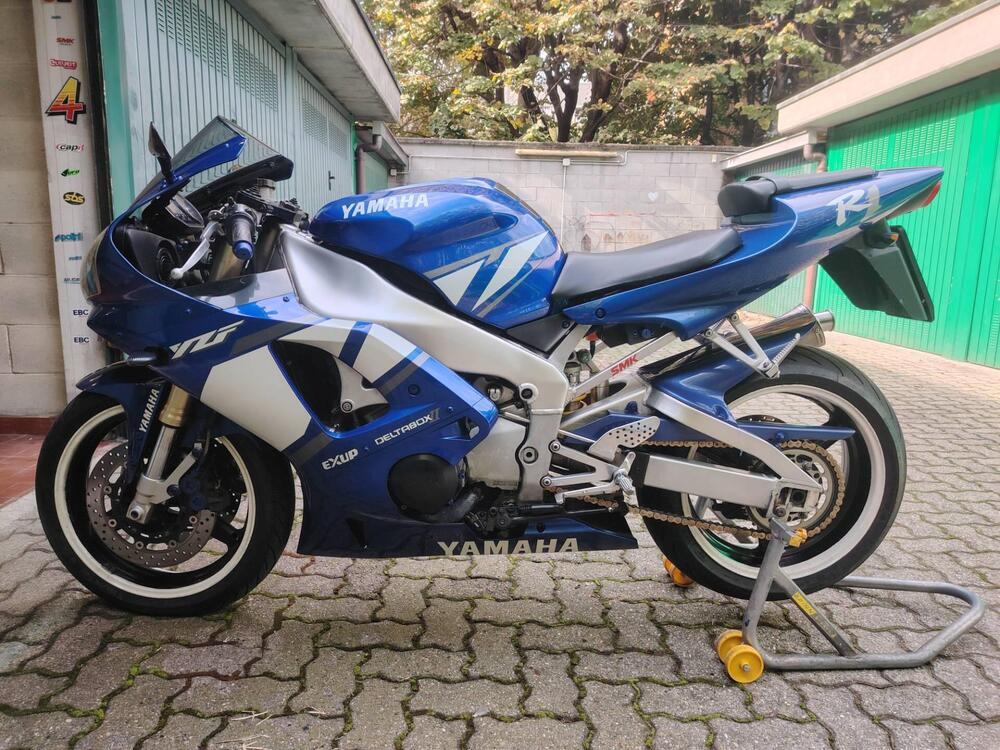 Yamaha YZF R1 (2000 - 01) (2)