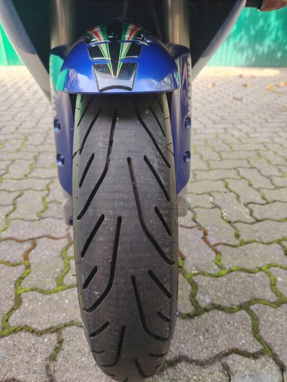 Yamaha YZF R1 (2000 - 01) (4)