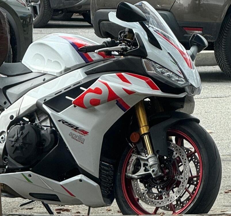 Aprilia RSV4 1100 Factory Speed White (2023 - 24) (3)