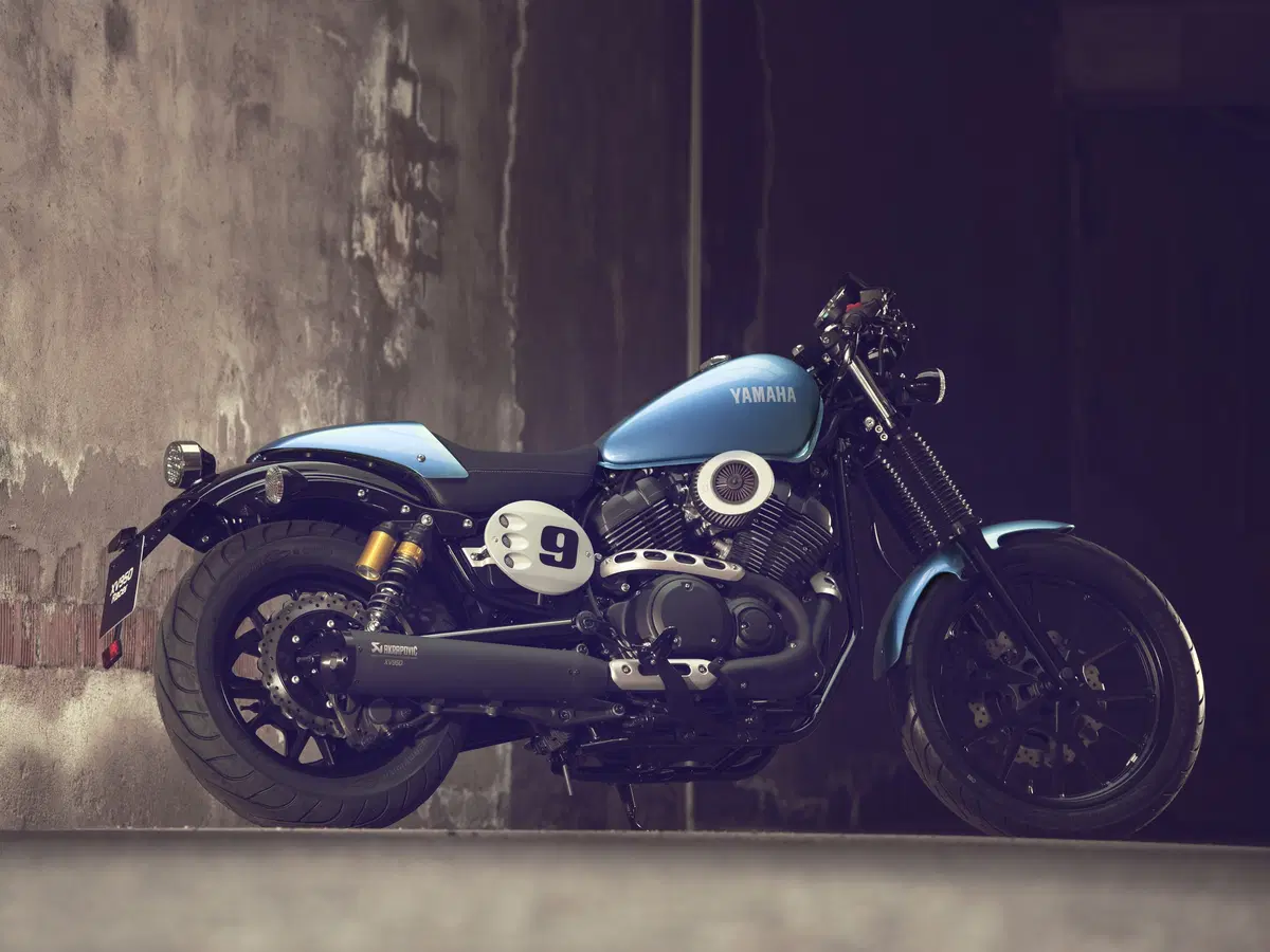 Yamaha XV 950 Racer, il lato Café Racer (4)