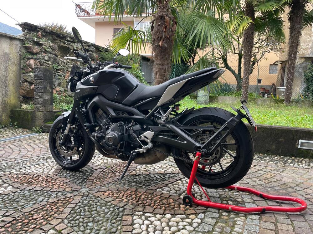 Yamaha MT-09 (2017 - 20) (4)