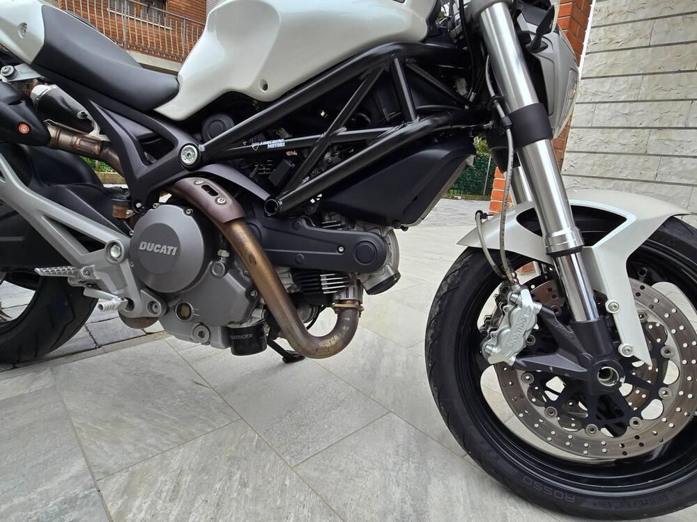 Ducati Monster 696 Plus (2007 - 14) (4)