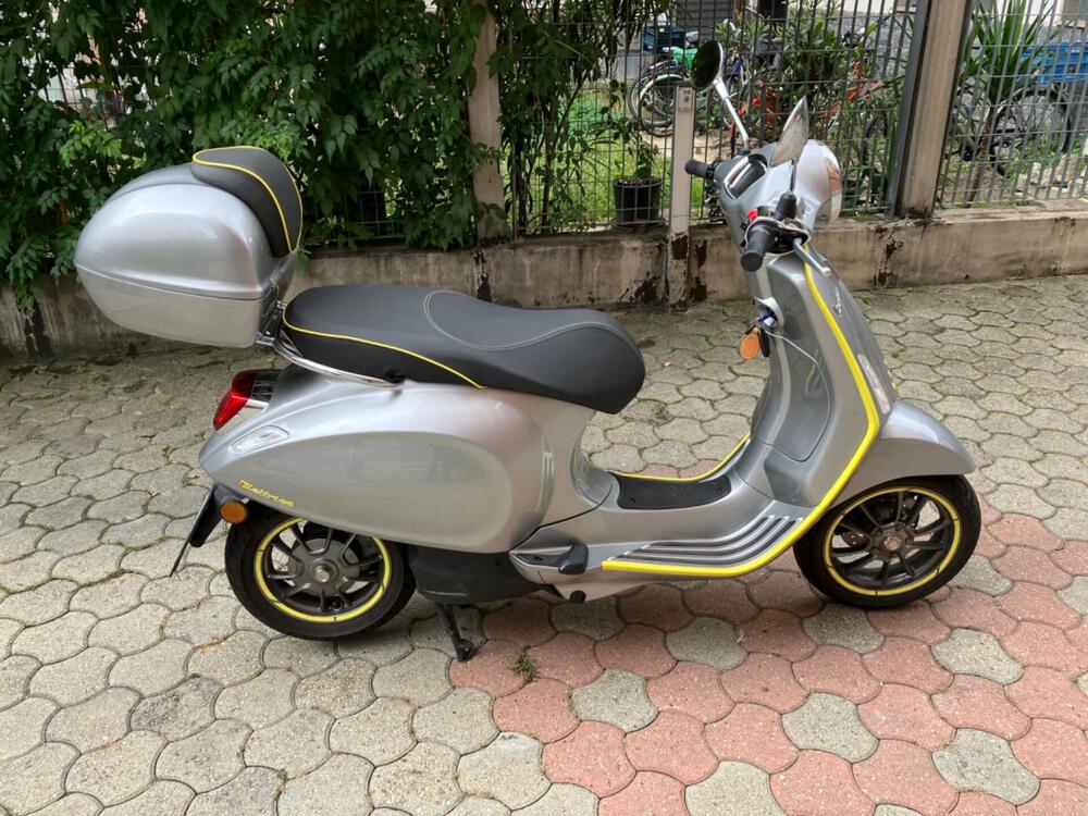 Vespa Vespa Elettrica 70 (2020 - 24) (2)