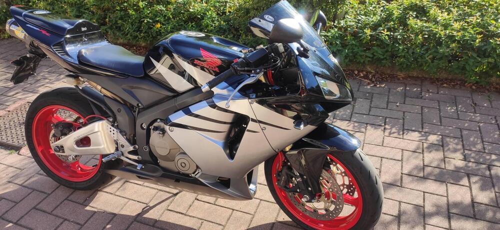 Honda CBR 600 RR (2005 - 06) (3)