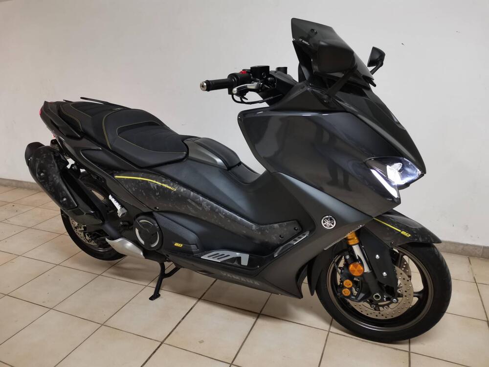 Yamaha T-Max 560 20° anniversario (2021) (2)