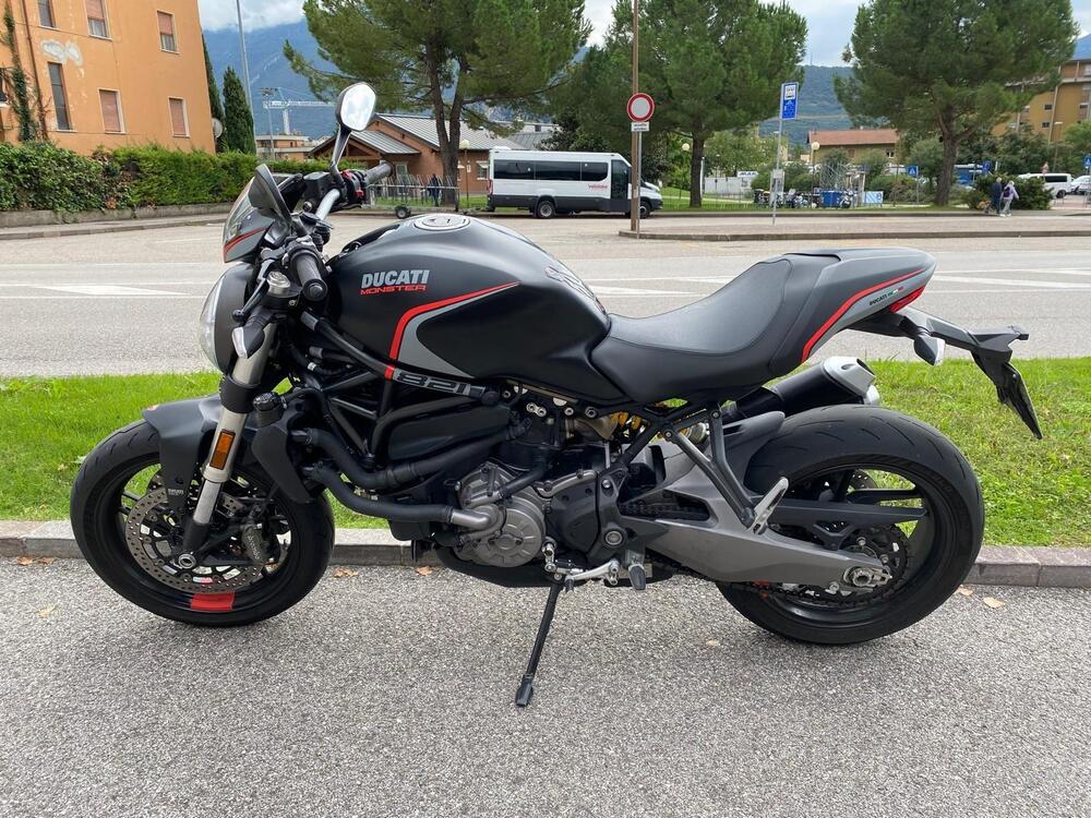 Ducati Monster 821 Stealth (2019 - 20) (2)