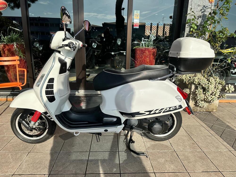 Vespa GTS 300 Super Sport ABS (2010 - 16) (2)