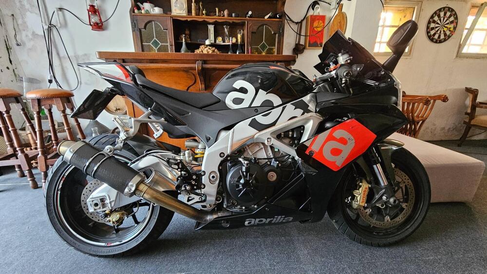 Aprilia RSV4 R (2009 - 12) (3)