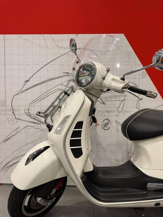 Vespa GTS 300 Touring ABS (2014 - 16) (3)