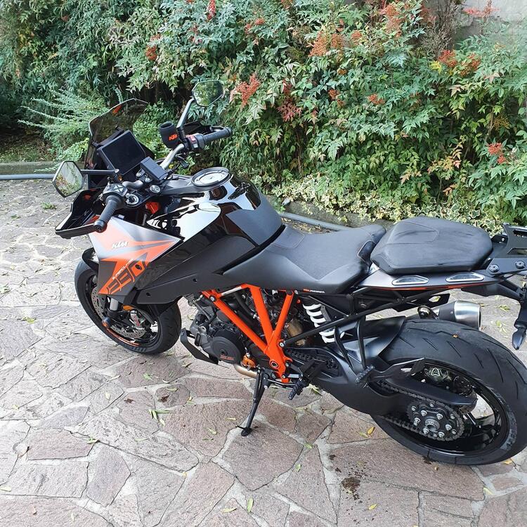 KTM 1290 Super Duke GT (2019 - 20) (3)