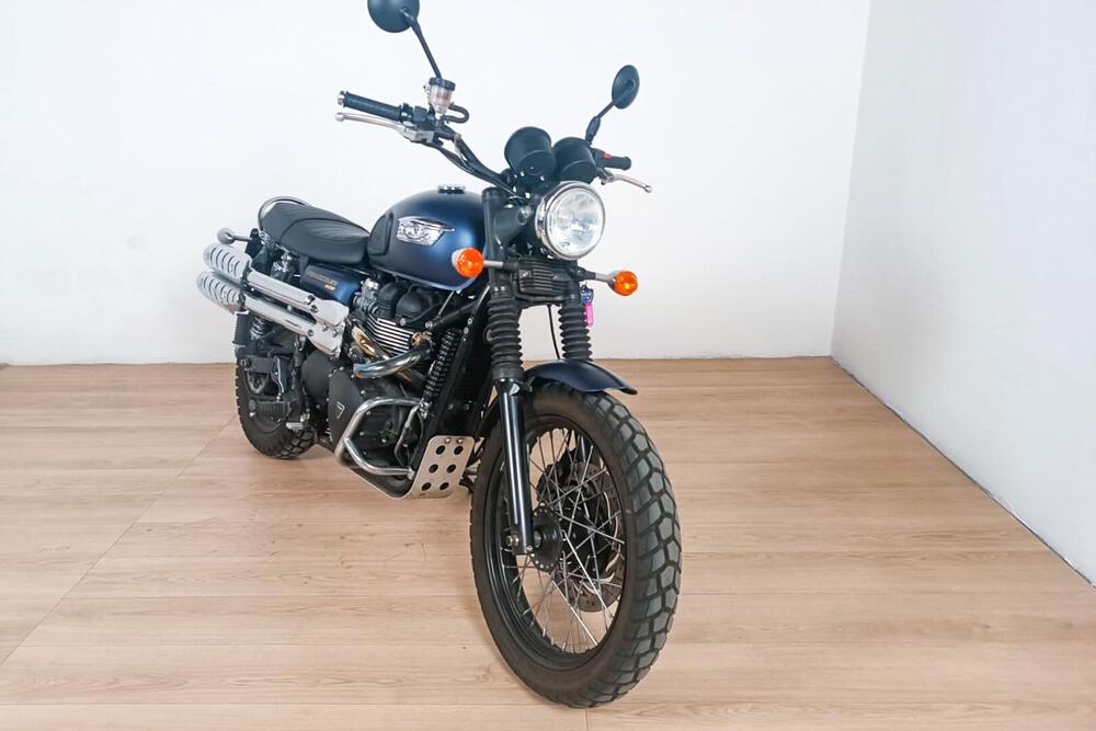 Triumph Scrambler 900 Chrome Edition (2023) (2)