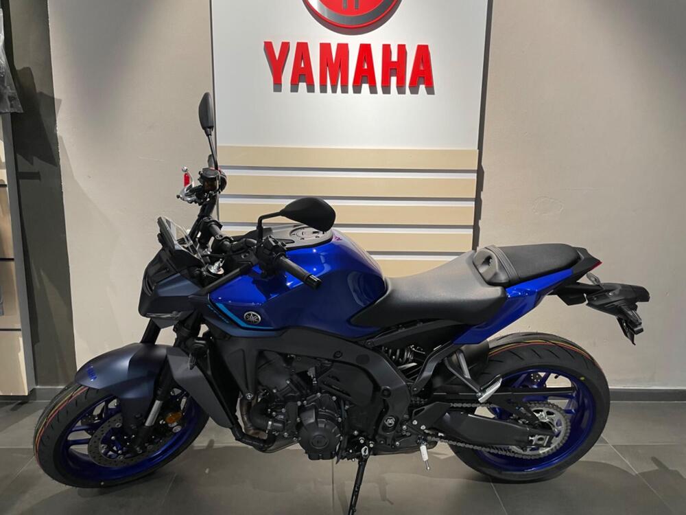 Yamaha MT-09 Y-AMT (2024 - 25) (2)