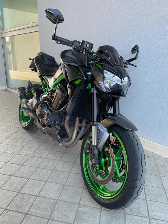 Kawasaki Z 900 (2021 - 24) (2)