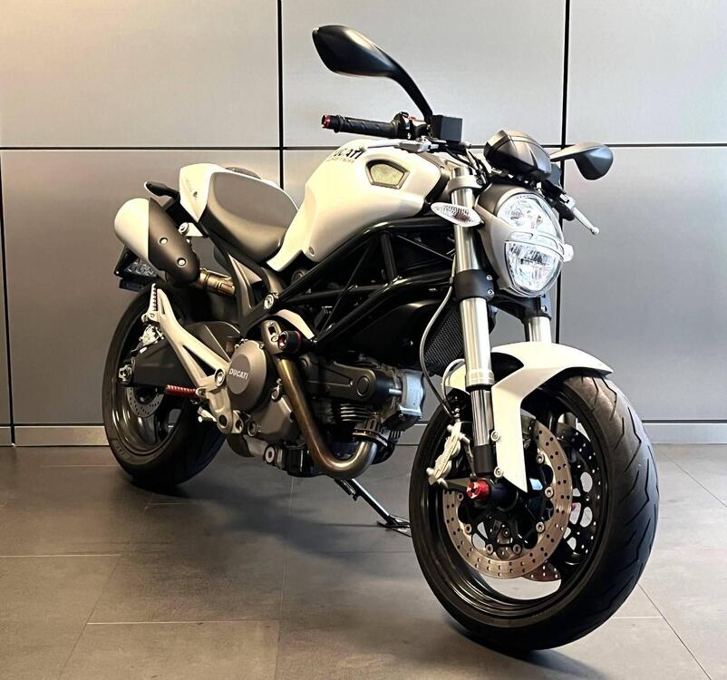 Ducati Monster 696 (2008 - 13) (2)