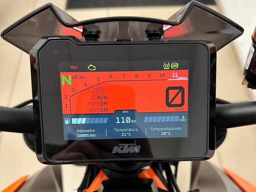 KTM 1290 Super Duke R (2022 - 23) (3)