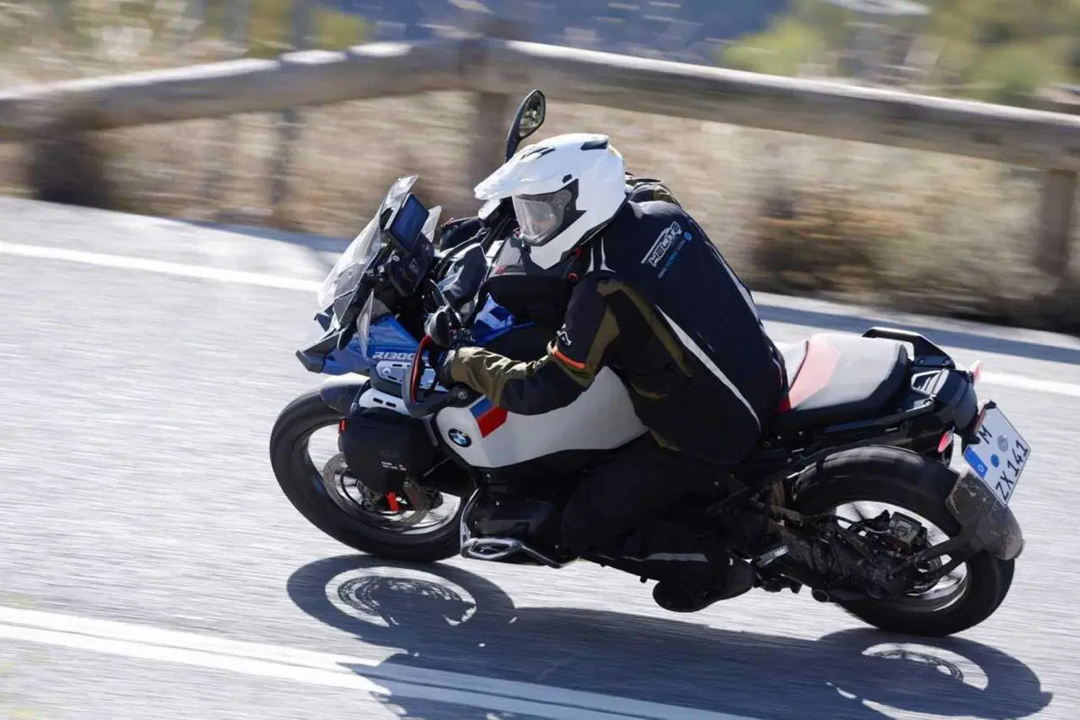 BMW R 1300 GS Adventure, il nostro TEST: la globe-trotter definitiva? [VIDEO e GALLERY] (13)